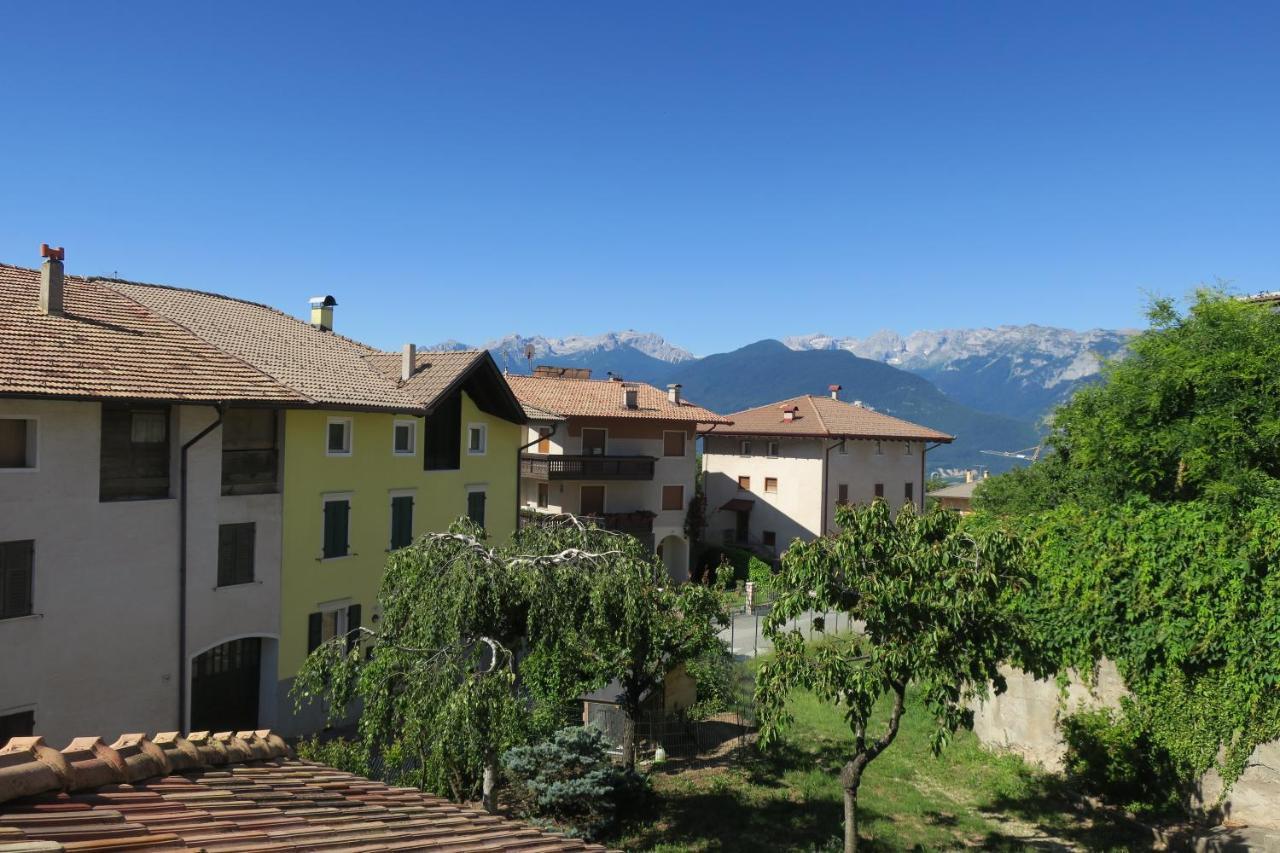 La Casa Altrui- Camere E Zona Relax Con Giardino Coredo Eksteriør bilde