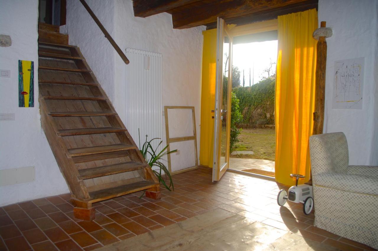La Casa Altrui- Camere E Zona Relax Con Giardino Coredo Eksteriør bilde