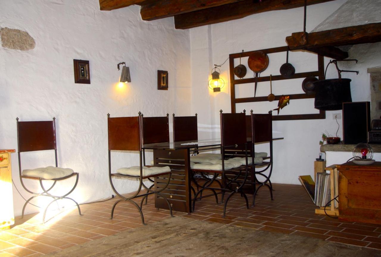 La Casa Altrui- Camere E Zona Relax Con Giardino Coredo Eksteriør bilde