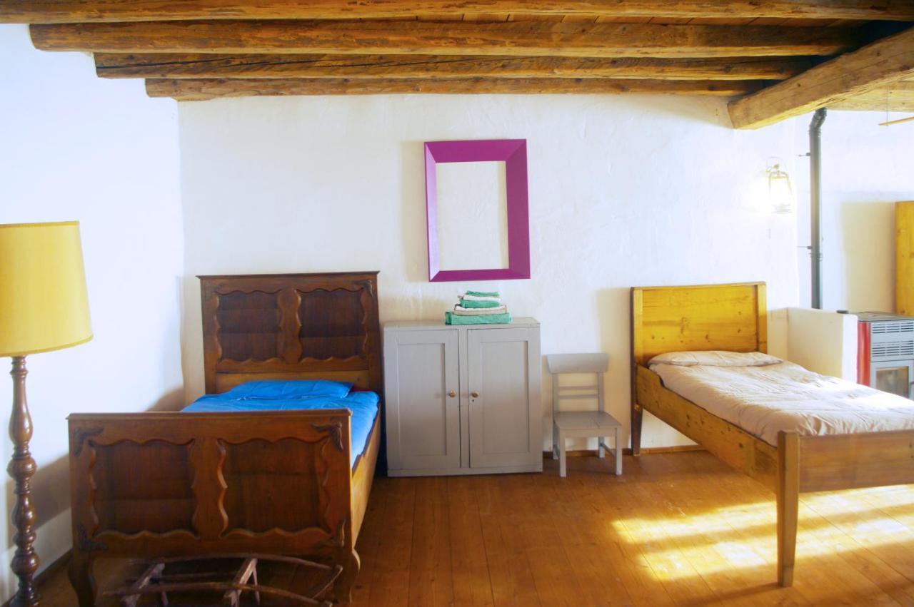 La Casa Altrui- Camere E Zona Relax Con Giardino Coredo Eksteriør bilde