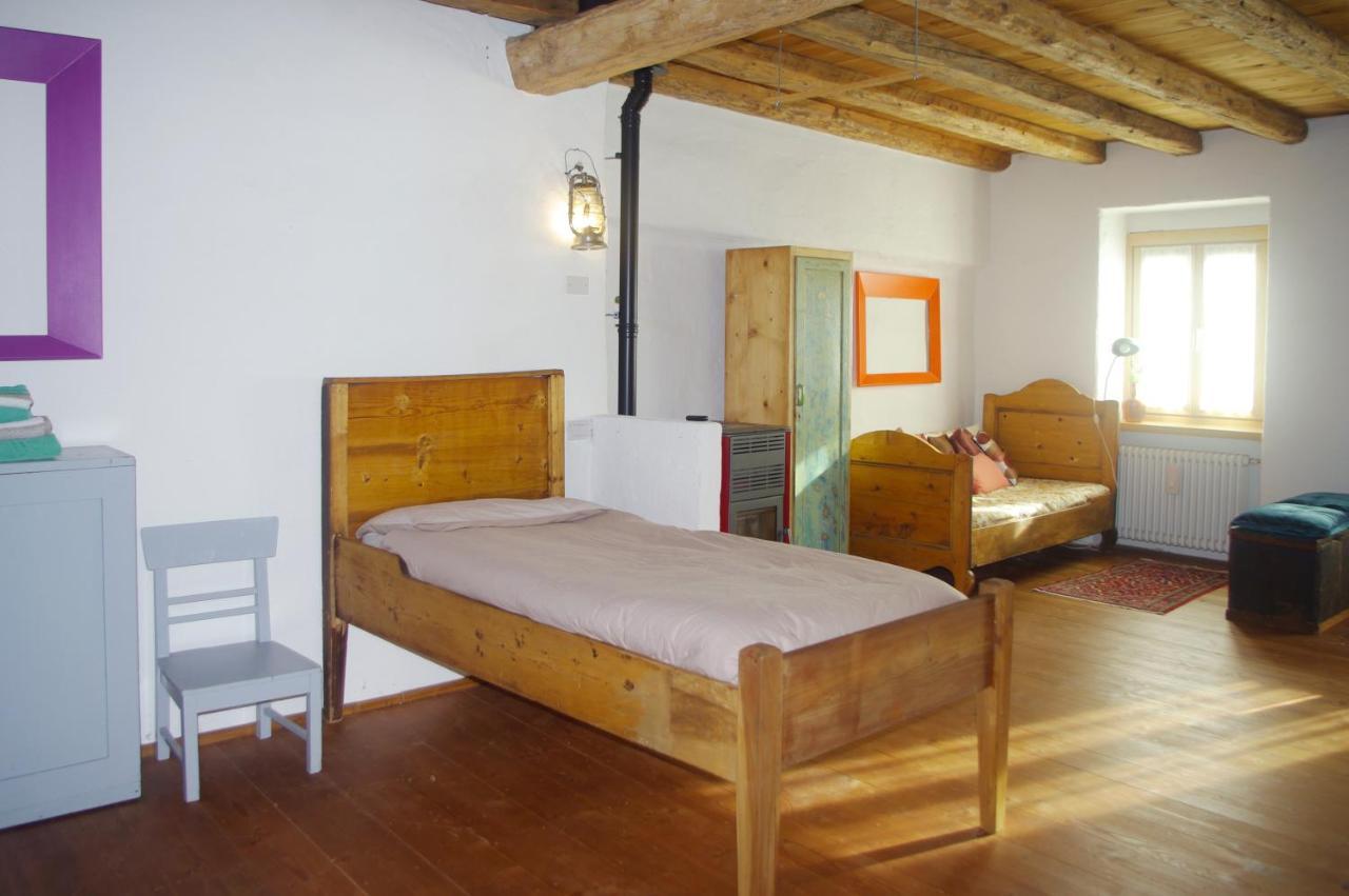 La Casa Altrui- Camere E Zona Relax Con Giardino Coredo Eksteriør bilde