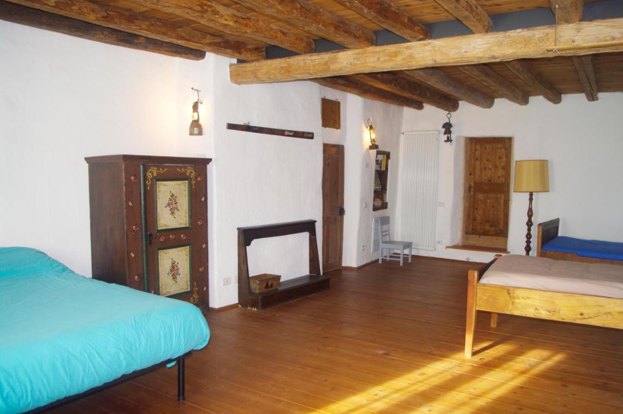 La Casa Altrui- Camere E Zona Relax Con Giardino Coredo Eksteriør bilde
